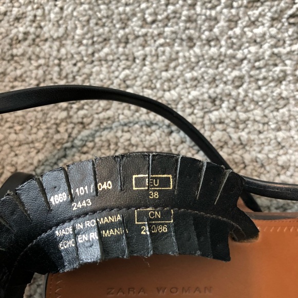 Straps Zara Heeled Sandal - Picture 6 of 8